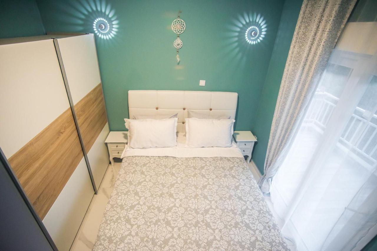 Diamond Lux Apartment PalaiónTsiflíkion Εξωτερικό φωτογραφία